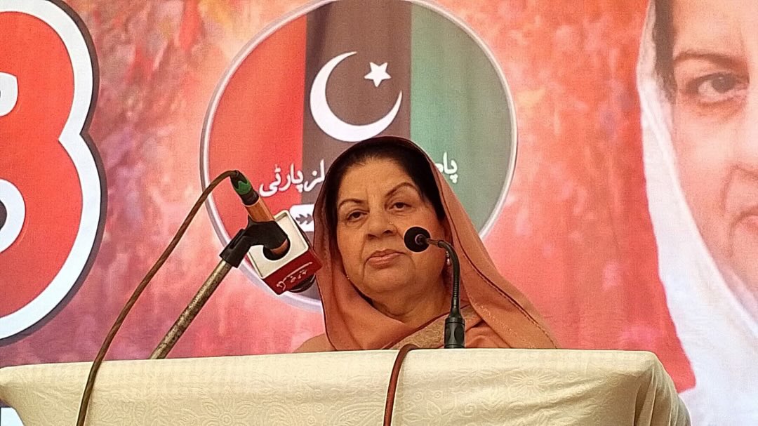 تلہ گنگ: پورے ملک کی طرح ضلع تلہ گنگ میں بھی پاکستان پیپلز پارٹی کا 58 یوم تاسیس نہایت جذبے سے جیالوں نے منایا تلہ گنگ شہر میں مرکزی تقریب پیپلز سیکرٹریٹ میں منعقد ہوئی۔اس موقع پر سابق وفاقی وزیر و صدر پاکستان پیپلز پارٹی شعبہ خواتین وسطی ممبر قومی اسمبلی ثمینہ خالد گھرکی ، رہنما پاکستان پیپلز پارٹی...